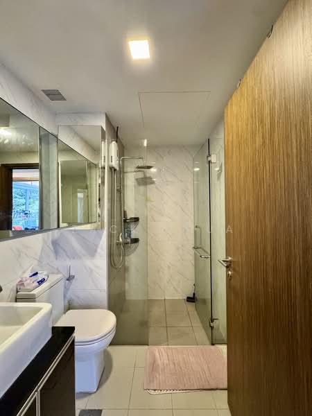 Loft @ Nathan, 31 Nathan Road, 2 Bedrooms, 517 sqft, Condominium For Rent, by Zack Chua, 500139233 - Bathroom - PropertyGuru.com.sg