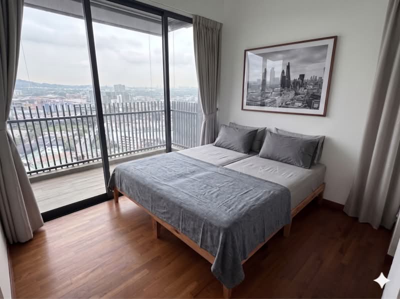 J Gateway, 2 Gateway Drive, 3 Bedrooms, 893 sqft, Condominium For Rent, by Carol Chai, 500139243 - Master Bedroom - PropertyGuru.com.sg