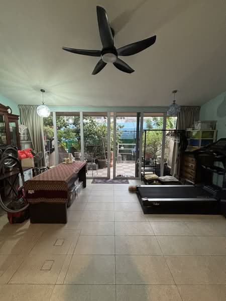 Loyang Villas, 159 Loyang Rise, 5 Bedrooms, 3,000 sqft, Terraced House For Sale, by Fathmah Cantik, 500139248 - Living Room - PropertyGuru.com.sg