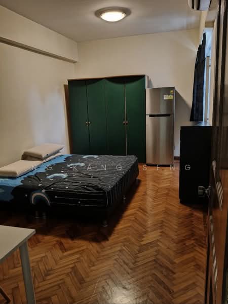 Avila Gardens, 11 Flora Road, Room Rental, 150 sqft, Condominium For Rent, by Ng Kang Seng, 500139260 - Bedroom - PropertyGuru.com.sg