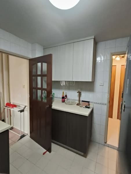Avila Gardens, 11 Flora Road, Room Rental, 150 sqft, Condominium For Rent, by Ng Kang Seng, 500139260 - Kitchen - PropertyGuru.com.sg