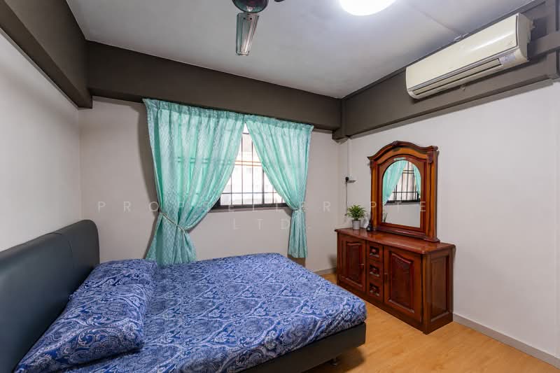 868 Yishun Street 81, 868 Yishun Street 81, 3 Bedrooms, 904 sqft, HDB Flat For Sale, by Gina Tow, 500139283 - Bedroom - PropertyGuru.com.sg