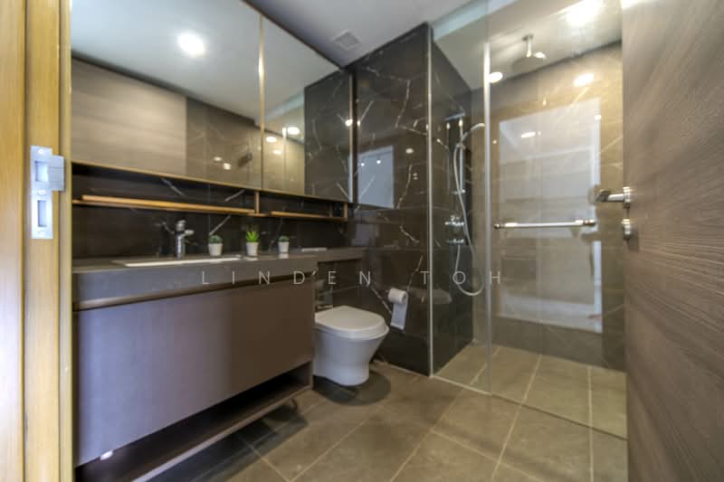 The Florence Residences, 97 Hougang Avenue 2, 1 Bedroom, 484 sqft, Condominium For Sale, by Linden Toh, 500139297 - Bathroom - PropertyGuru.com.sg