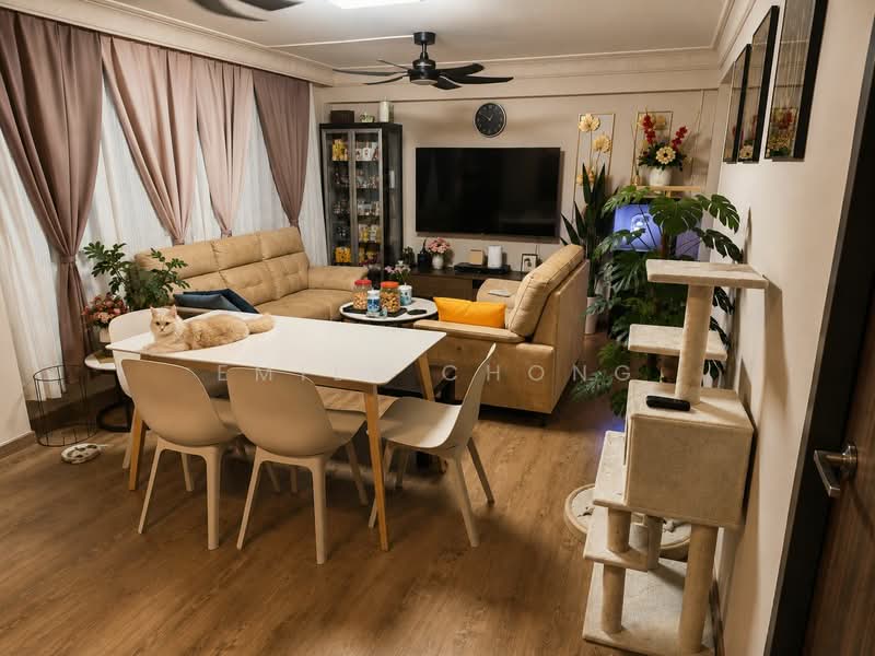 141 Bedok Reservoir Road, 141 Bedok Reservoir Road, 3 Bedrooms, 904 sqft, HDB Flat For Sale, by Emily Chong, 500139332 - Living Room - PropertyGuru.com.sg