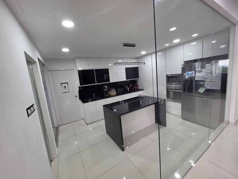 Peach Garden, 1 Peach Garden, 4 Bedrooms, 2,766 sqft, Apartment For Sale, by Evelyn Lim, 500139348 - Kitchen - PropertyGuru.com.sg