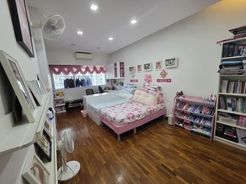 Peach Garden, 1 Peach Garden, 4 Bedrooms, 2,766 sqft, Apartment For Sale, by Evelyn Lim, 500139348 - Bedroom - PropertyGuru.com.sg