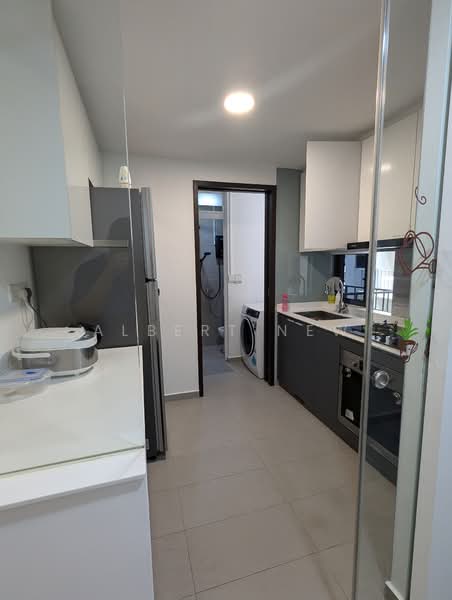 The Brownstone, 158 Canberra Drive, Room Rental, 180 sqft, Executive Condominium For Rent, by Albert New, 500139349 - Kitchen - PropertyGuru.com.sg