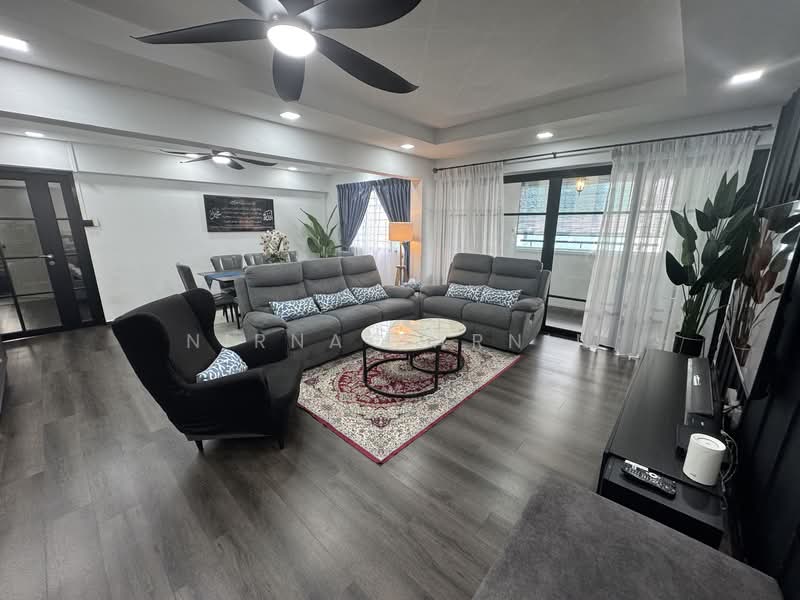 910 Jurong West Street 91, 910 Jurong West Street 91, 3 Bedrooms, 1,518 sqft, HDB Flat For Sale, by Nirna Sarnin, 500139373 - Living Room - PropertyGuru.com.sg