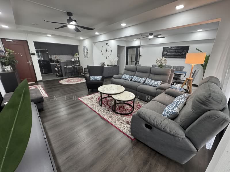 910 Jurong West Street 91, 910 Jurong West Street 91, 3 Bedrooms, 1,518 sqft, HDB Flat For Sale, by Nirna Sarnin, 500139373 - Living Room - PropertyGuru.com.sg