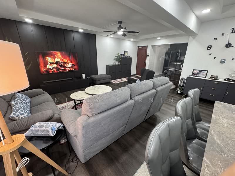 910 Jurong West Street 91, 910 Jurong West Street 91, 3 Bedrooms, 1,518 sqft, HDB Flat For Sale, by Nirna Sarnin, 500139373 - Living Room - PropertyGuru.com.sg