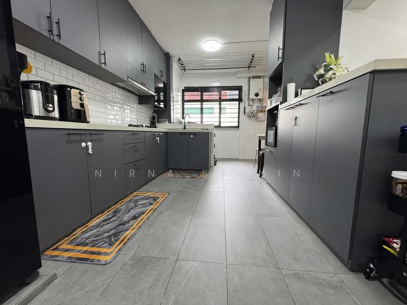 910 Jurong West Street 91, 910 Jurong West Street 91, 3 Bedrooms, 1,518 sqft, HDB Flat For Sale, by Nirna Sarnin, 500139373 - Kitchen - PropertyGuru.com.sg