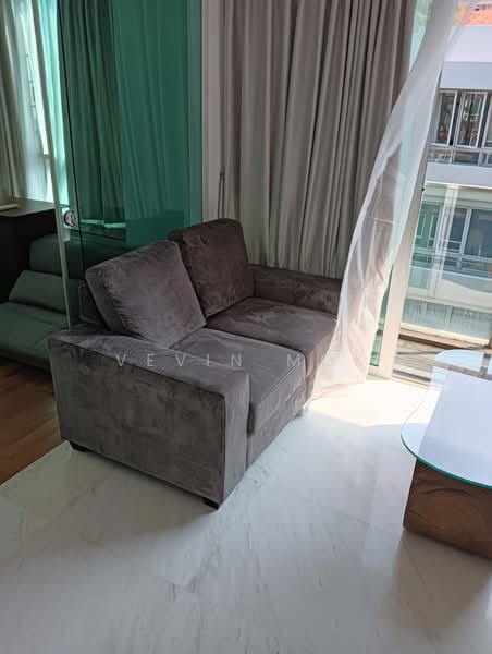 Suites at Orchard, 38 Handy Road, 2 Bedrooms, 614 sqft, Condominium For Rent, by Vevin Mok, 500139386 - Living Room - PropertyGuru.com.sg