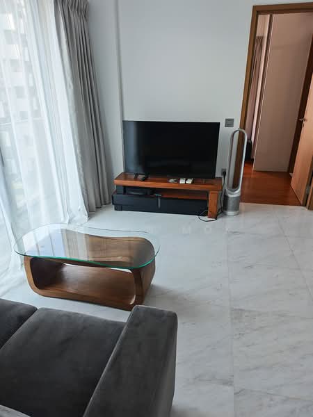 Suites at Orchard, 38 Handy Road, 2 Bedrooms, 614 sqft, Condominium For Rent, by Vevin Mok, 500139386 - Living Room - PropertyGuru.com.sg