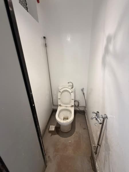 Hoot Kiam Mansion, 25 Hoot Kiam Road, Studio, 250 sqft, Walk-up Apartment For Rent, by June Leng Yee Hoe, 500139397 - Bathroom - PropertyGuru.com.sg