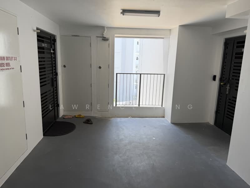 227C Bartley Walk, 227C Bartley Walk, Room Rental, 150 sqft, HDB Flat For Rent, by Lawrence Tang, 500139398 - Corridor - PropertyGuru.com.sg