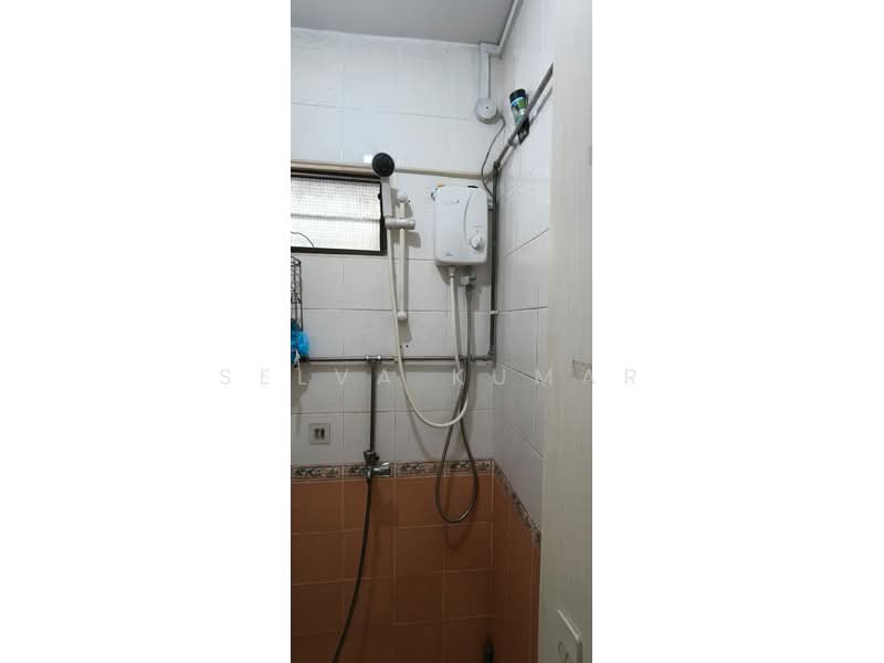 20 Lorong 7 Toa Payoh, 20 Lorong 7 Toa Payoh, Room Rental, 80 sqft, HDB Flat For Rent, by Selva Kumar, 500139402 - Bathroom - PropertyGuru.com.sg