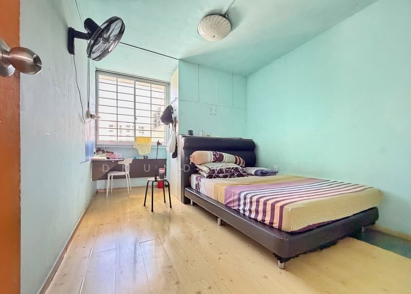 335 Woodlands Street 32, 335 Woodlands Street 32, 3 Bedrooms, 1,119 sqft, HDB Flat For Sale, by Edmund Ng Y S, 500139412 - Bedroom - PropertyGuru.com.sg