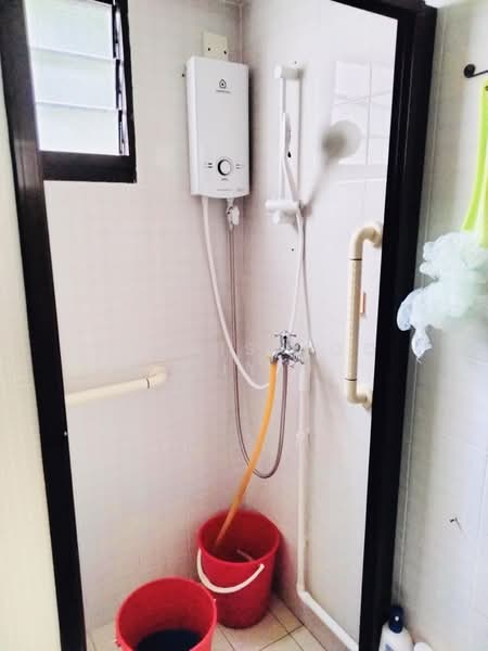 535 Woodlands Drive 14, 535 Woodlands Drive 14, Room Rental, 50 sqft, HDB Flat For Rent, by Claris Hoo Ziyi, 500139413 - Bathroom - PropertyGuru.com.sg