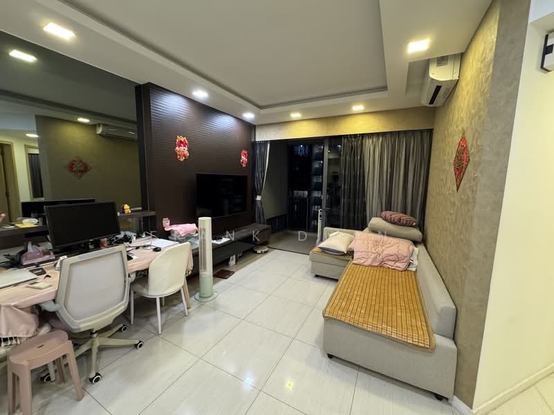 Boathouse Residences, 29 Upper Serangoon View, 2 Bedrooms, 840 sqft, Condominium For Rent, by Frank Duan, 500139424 - Living Room - PropertyGuru.com.sg