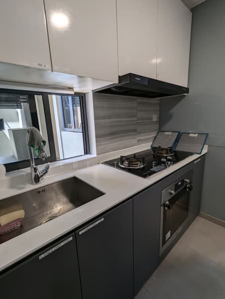 The Brownstone, 158 Canberra Drive, Room Rental, 180 sqft, Executive Condominium For Rent, by Albert New, 500139427 - Kitchen - PropertyGuru.com.sg