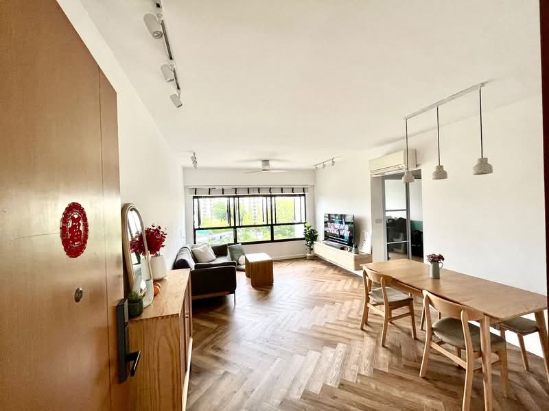 868B Tampines Avenue 8, 868B Tampines Avenue 8, 3 Bedrooms, 990 sqft, HDB Flat For Sale, by Justin Lim, 500139434 - Living Room - PropertyGuru.com.sg