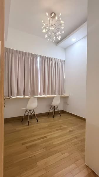 Alex Residences, 28 Alexandra View, 2 Bedrooms, 678 sqft, Apartment For Rent, by Ella Pan, 500139447 - Study - PropertyGuru.com.sg