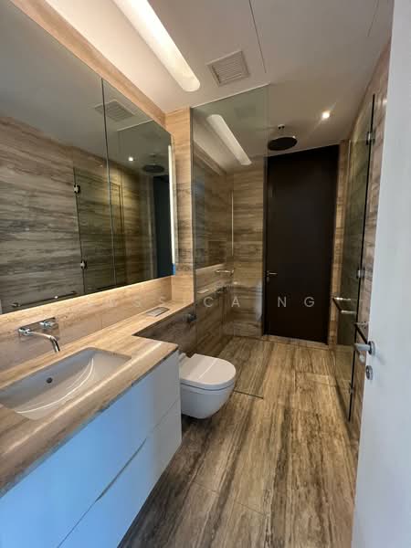 Lloyd SixtyFive, 65 Lloyd Road, 2 Bedrooms, 1,980 sqft, Condominium For Rent, by Jessica Ng, 500139453 - Bathroom - PropertyGuru.com.sg