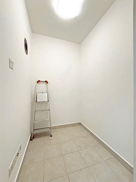 The Lakeshore, 31 Jurong West Street 41, 3 Bedrooms, 1,119 sqft, Condominium For Rent, by Nicole Lim, 500139455 - Household Shelter - PropertyGuru.com.sg