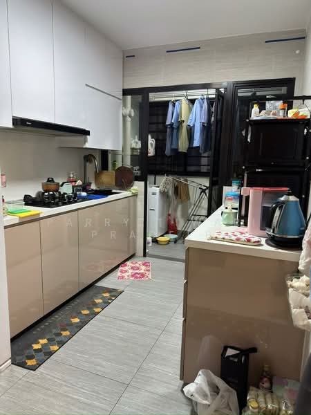 114A Plantation Crescent, 114A Plantation Crescent, Room Rental, 150 sqft, HDB Flat For Rent, by Parry Tiwari Pradeep, 500139475 - Kitchen - PropertyGuru.com.sg