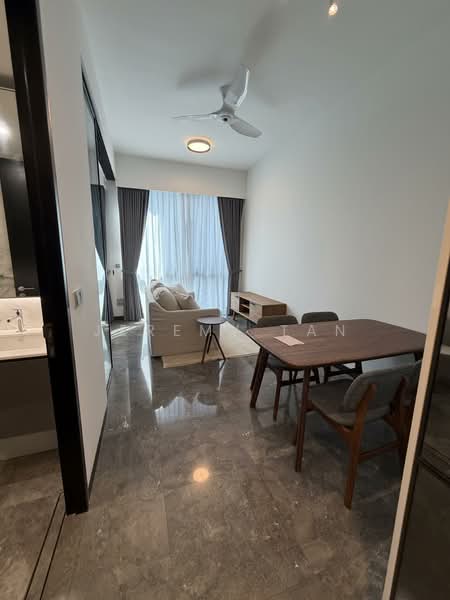 Midtown Bay, 120 Beach Road, 1 Bedroom, 484 sqft, Condominium For Rent, by Jeremy Tan, 500139484 - Living Room - PropertyGuru.com.sg