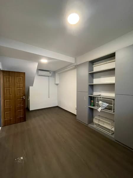 Large Size Common & En-Suite Rooms For Rent in Semi-Detached House, , Room Rental, 150 sqft, Semi-Detached House For Rent, by Joshua Lim, 500139488 - PropertyGuru.com.sg