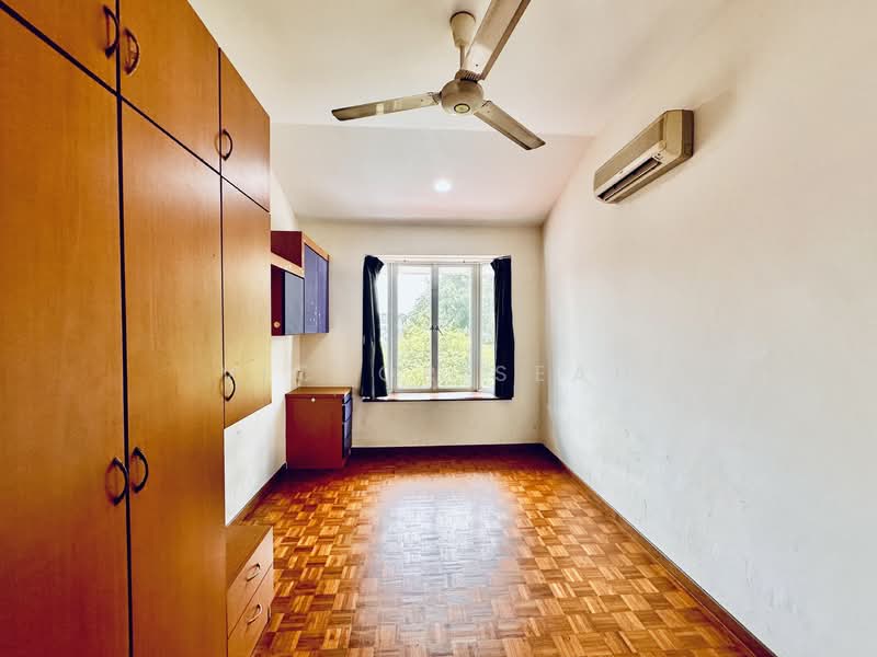 Tai Hwan Park, Tai Hwan Drive, 5 Bedrooms, 2,400 sqft, Terraced House For Sale, by Victor Seah, 500139490 - Level 3 - Common Bedroom 4 - PropertyGuru.com.sg