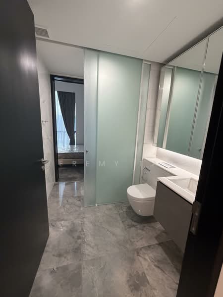 Midtown Bay, 120 Beach Road, 3 Bedrooms, 1,324 sqft, Condominium For Rent, by Jeremy Tan, 500139493 - Bathroom - PropertyGuru.com.sg