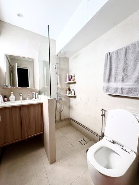 286 Tampines Street 22, 286 Tampines Street 22, 3 Bedrooms, 1,130 sqft, HDB Flat For Sale, by Michelle Kwang, 500139494 - Bathroom - PropertyGuru.com.sg
