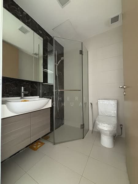 Skies Miltonia, 3 Miltonia Close, 3 Bedrooms, 1,173 sqft, Condominium For Sale, by Catherine Chua, 500139496 - PropertyGuru.com.sg