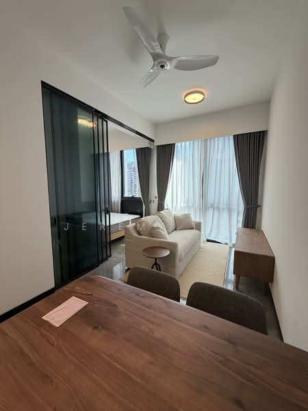 Midtown Bay, 120 Beach Road, 2 Bedrooms, 990 sqft, Condominium For Rent, by Jeremy Tan, 500139506 - Living Room - PropertyGuru.com.sg