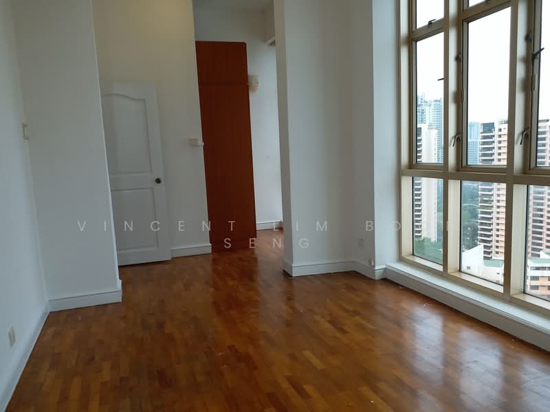 Leonie Condotel, 2 Leonie Hill Road, 4 Bedrooms, 2,980 sqft, Condominium For Rent, by Vincent Lim Boon Seng, 500139512 - Bedroom #1 - PropertyGuru.com.sg