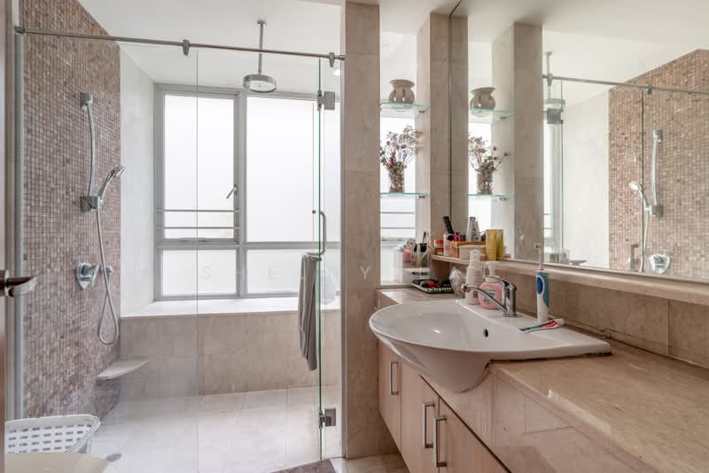 The Raintree, 89 Bukit Drive, 3 Bedrooms, 1,292 sqft, Condominium For Sale, by Shelby Lai, 500139520 - Bathroom - PropertyGuru.com.sg