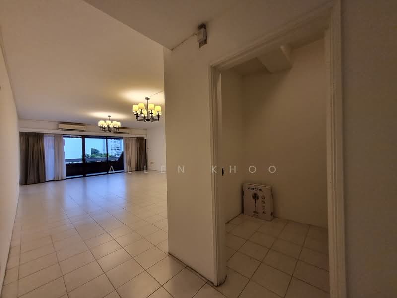 The Cairnhill, 4 Cairnhill Rise, 4 Bedrooms, 2,788 sqft, Condominium For Rent, by Allen Khoo, 500139521 - Living Room - PropertyGuru.com.sg