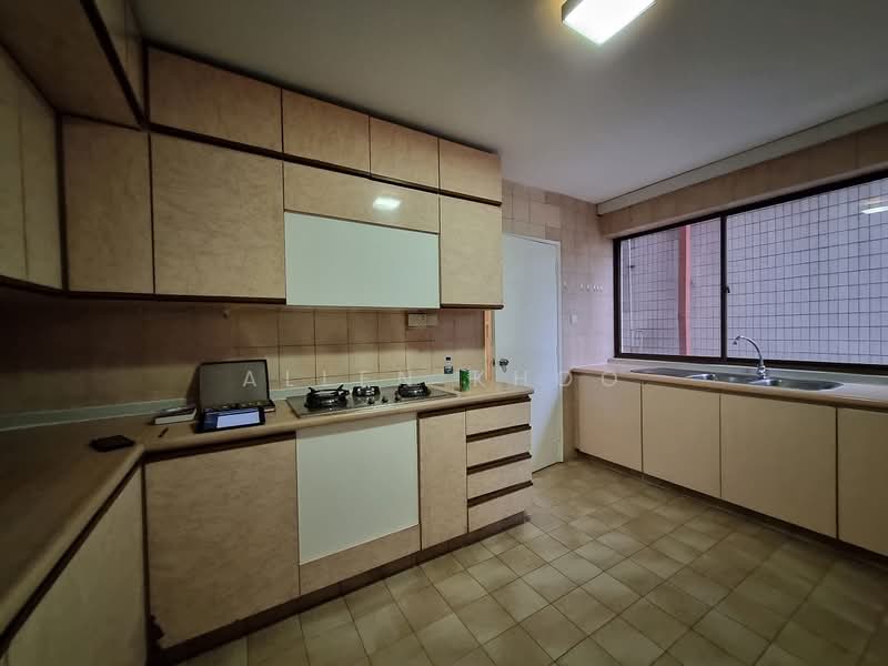 The Cairnhill, 4 Cairnhill Rise, 4 Bedrooms, 2,788 sqft, Condominium For Rent, by Allen Khoo, 500139521 - Kitchen - PropertyGuru.com.sg
