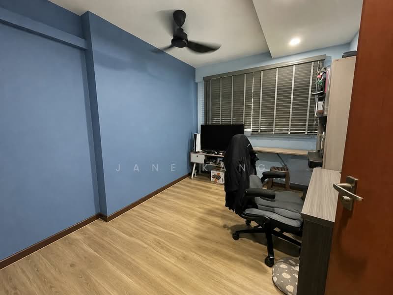 293C Bukit Batok Street 21, 293C Bukit Batok Street 21, 3 Bedrooms, 990 sqft, HDB Flat For Sale, by Jane Kang, 500139537 - Bedroom - PropertyGuru.com.sg