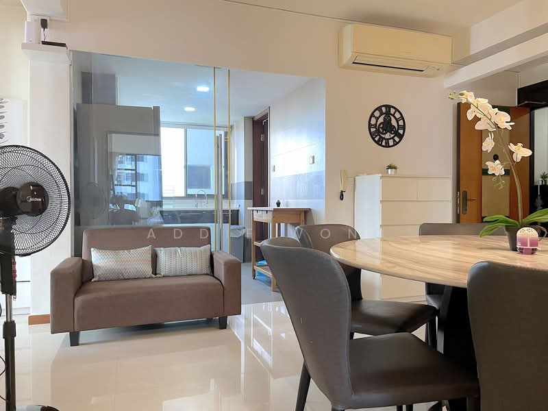 Spacious Common Room | Tiong Bahru MRT 3 Mins Walk | Condo Facilities, , Room Rental, 140 sqft, Condominium For Rent, by Addie Wong, 500139540 - Living Room - PropertyGuru.com.sg