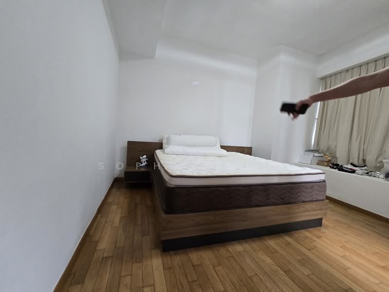 One Shenton, 1 Shenton Way, 2 Bedrooms, 1,066 sqft, Condominium For Rent, by Sophia Chai, 500139552 - Bedroom - PropertyGuru.com.sg