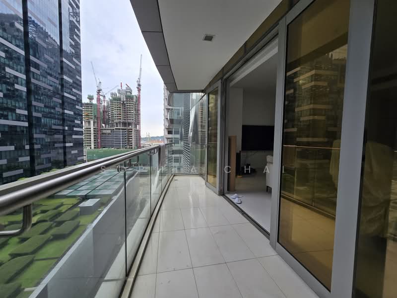One Shenton, 1 Shenton Way, 2 Bedrooms, 1,066 sqft, Condominium For Rent, by Sophia Chai, 500139552 - Balcony - PropertyGuru.com.sg