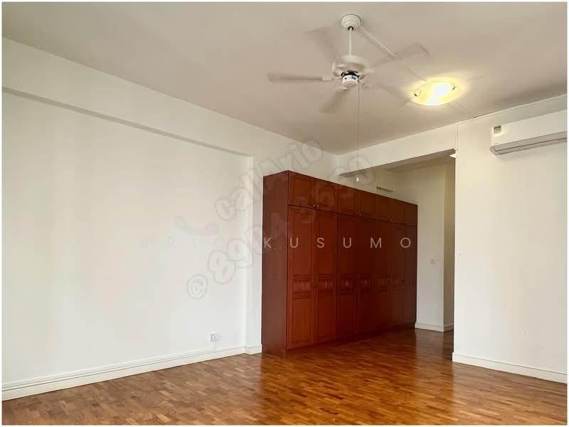 Leonie Condotel, 2 Leonie Hill Road, 4 Bedrooms, 2,715 sqft, Condominium For Rent, by Ario Kusumo, 500139559 - Master Bedroom - PropertyGuru.com.sg