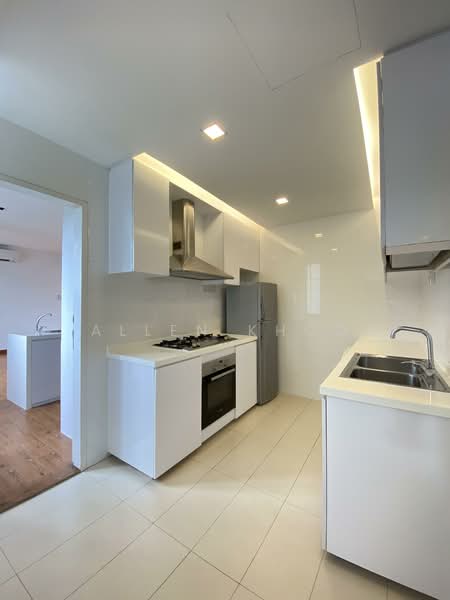 Nassim Regency, 37 Nassim Road, 3 Bedrooms, 2,024 sqft, Apartment For Rent, by Allen Khoo, 500139560 - Kitchen - PropertyGuru.com.sg