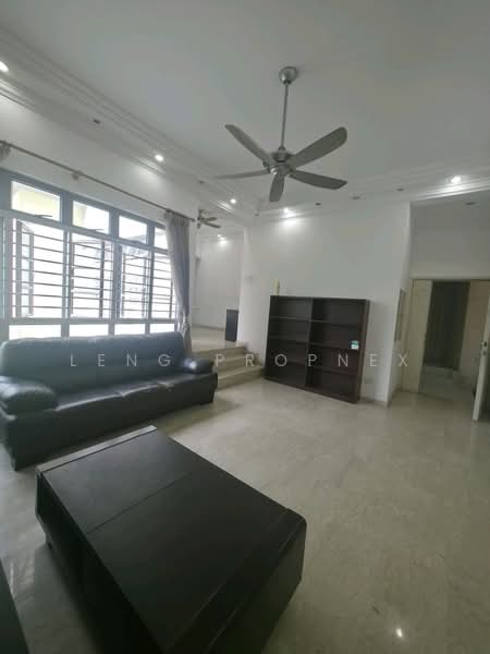 Azalea Park Condo, 2 Flora Road, 4 Bedrooms, 1,507 sqft, Condominium For Rent, by Leng Propnex, 500139577 - PropertyGuru.com.sg