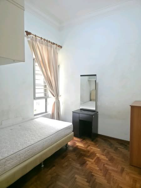 Azalea Park Condo, 2 Flora Road, 4 Bedrooms, 1,507 sqft, Condominium For Rent, by Leng Propnex, 500139577 - PropertyGuru.com.sg