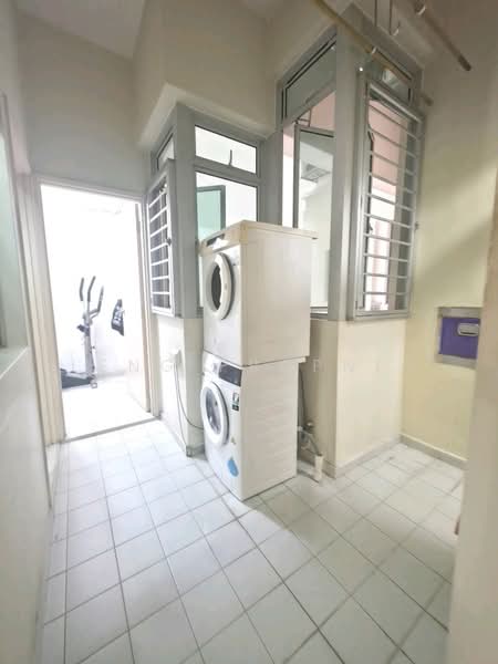 Azalea Park Condo, 2 Flora Road, 4 Bedrooms, 1,507 sqft, Condominium For Rent, by Leng Propnex, 500139577 - PropertyGuru.com.sg