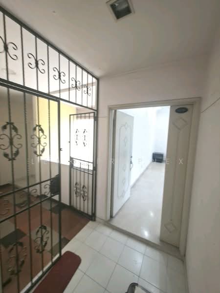 Azalea Park Condo, 2 Flora Road, 4 Bedrooms, 1,507 sqft, Condominium For Rent, by Leng Propnex, 500139577 - PropertyGuru.com.sg